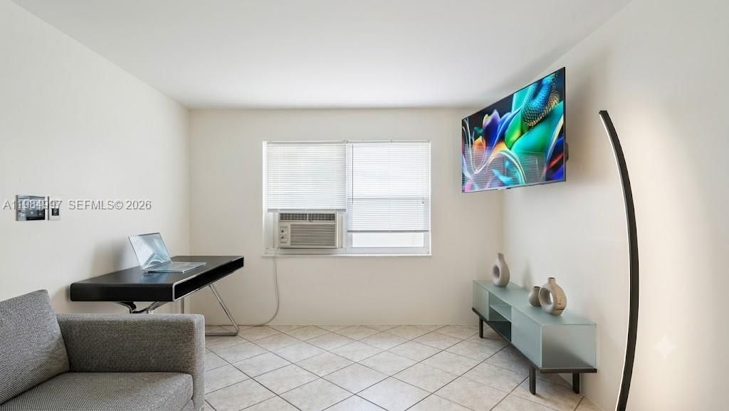 898 NE 39th St, Oakland Park, FL 33334 Photo