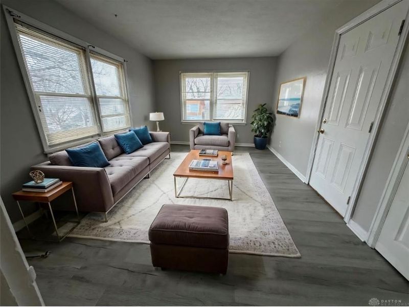 245 Valleyview Drive, Dayton, OH 45405 Photo 4