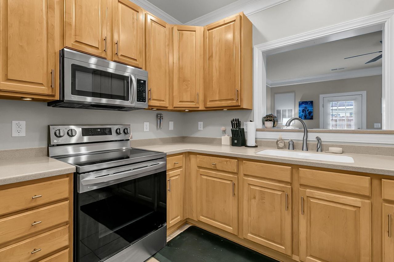 945 E Estates Boulevard Photo 12