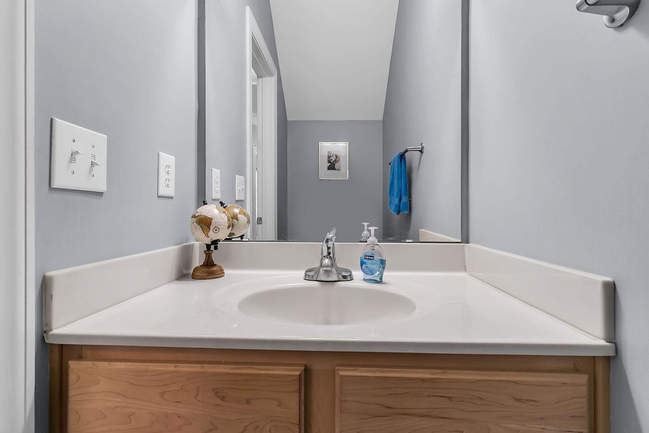 945 E Estates Boulevard Photo 13