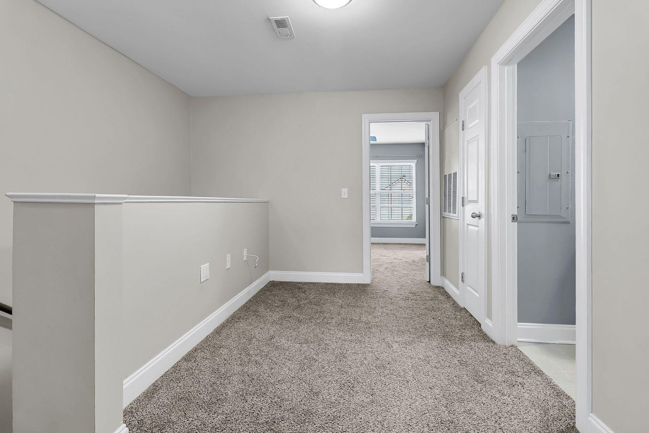 945 E Estates Boulevard Photo 14