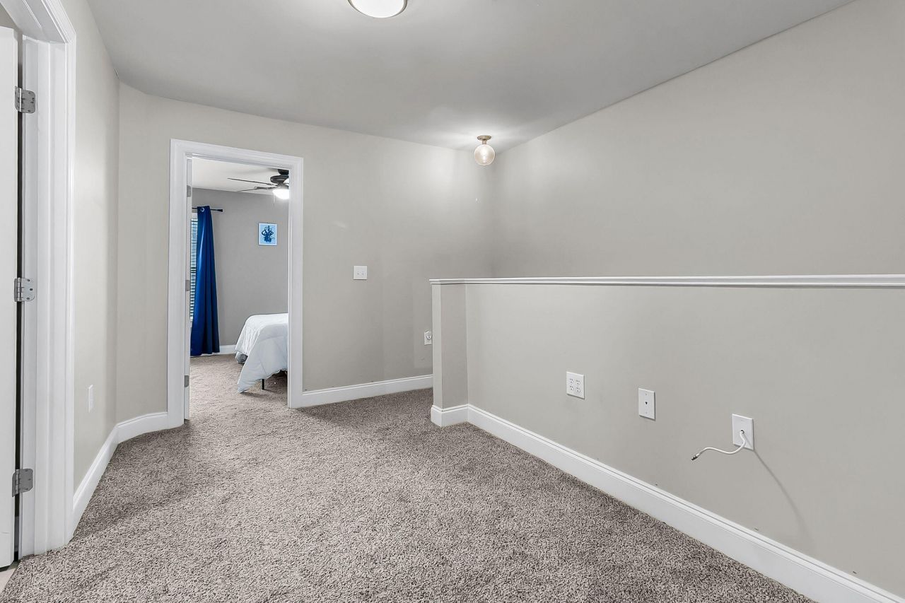 945 E Estates Boulevard Photo 15