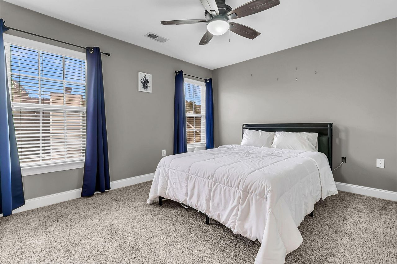 945 E Estates Boulevard Photo 19