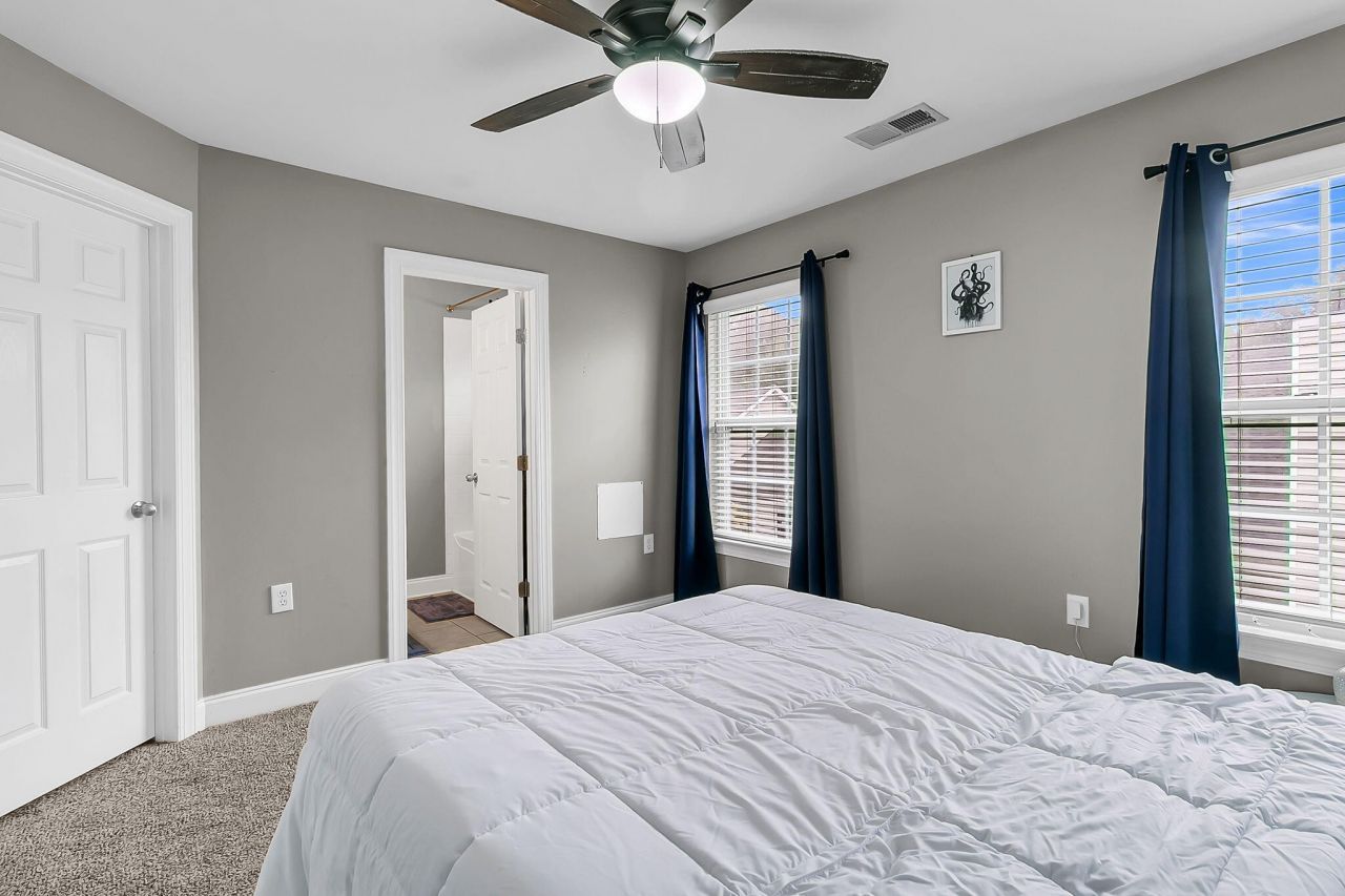 945 E Estates Boulevard Photo 20