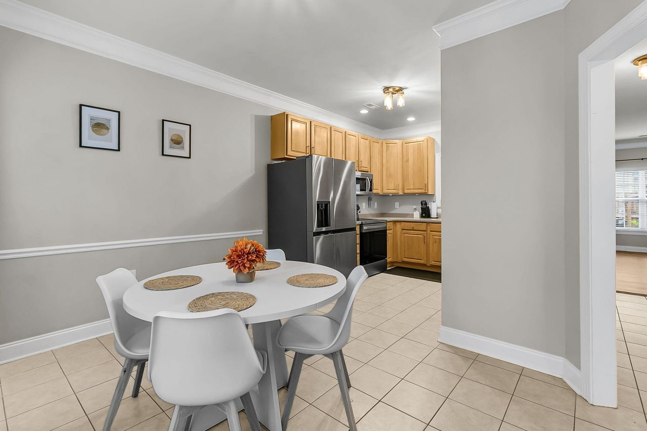 945 E Estates Boulevard Photo 7