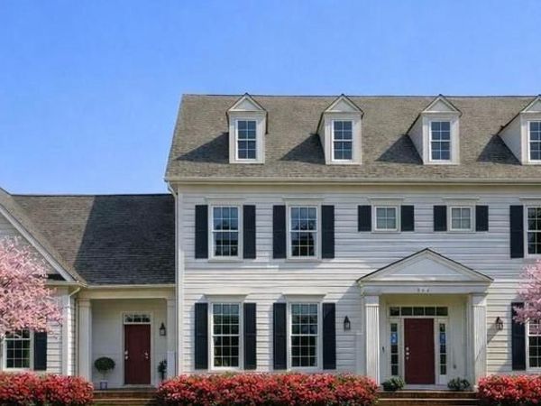 904 LOCUST STREET, HERNDON, VA 20170