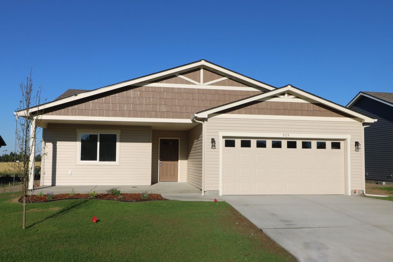 919 S Schnug St, Airway Heights, WA 99224 Main Photo