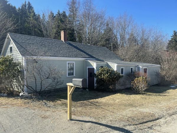 54 Sunset Avenue, Stonington, ME 04681