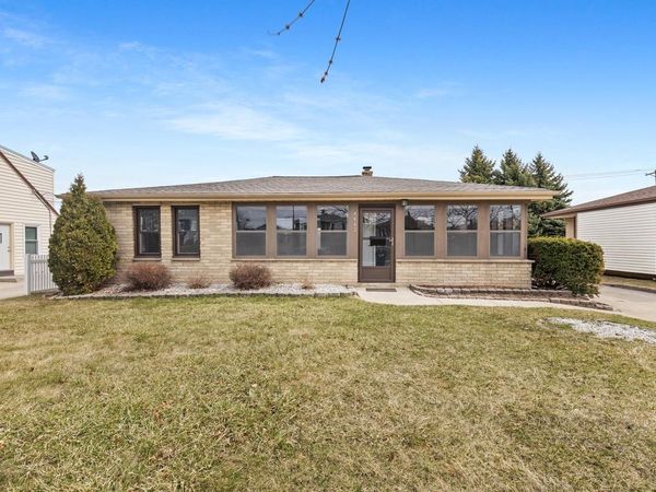4842 S 26th STREET, Milwaukee, WI 53221