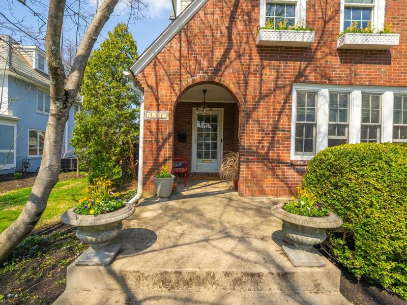 2188 Bryden Road, Columbus, OH 43209 Photo 2