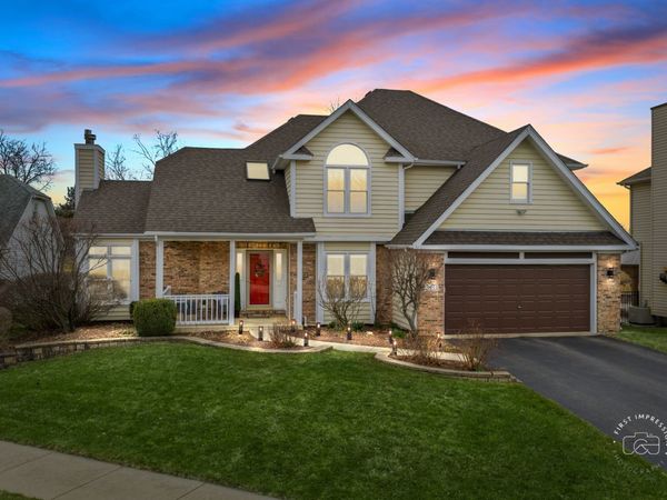 2833 Mapleside Court, Aurora, IL 60502