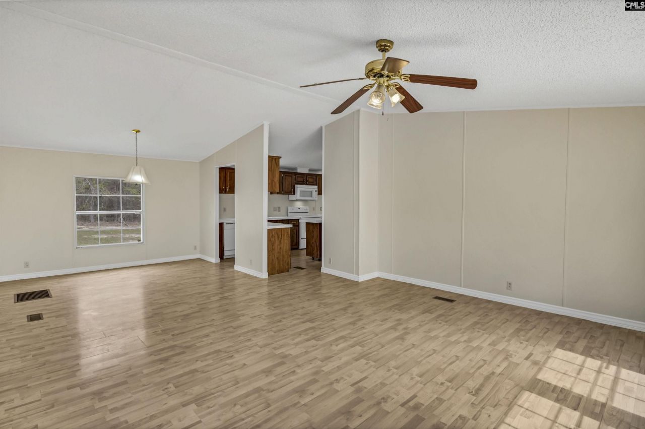 60 Maple Lane Photo 18