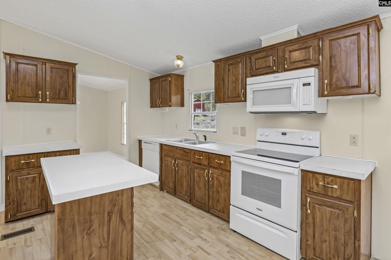 60 Maple Lane Photo 24