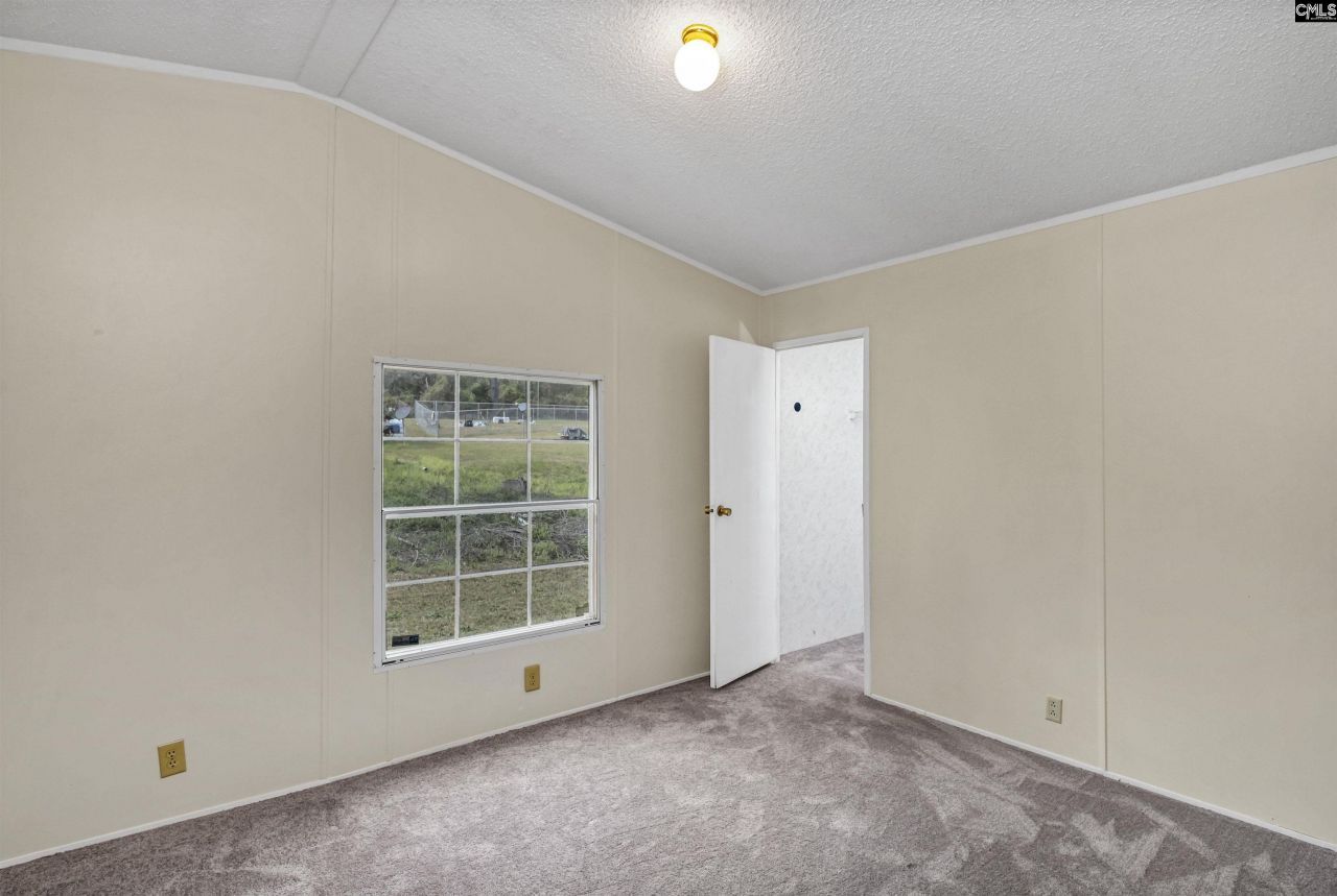 60 Maple Lane Photo 34