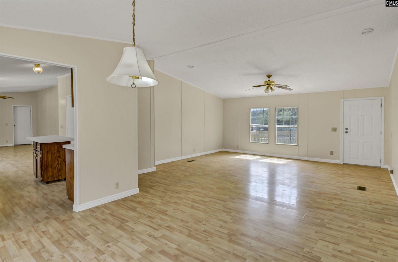 60 Maple Lane Photo 36