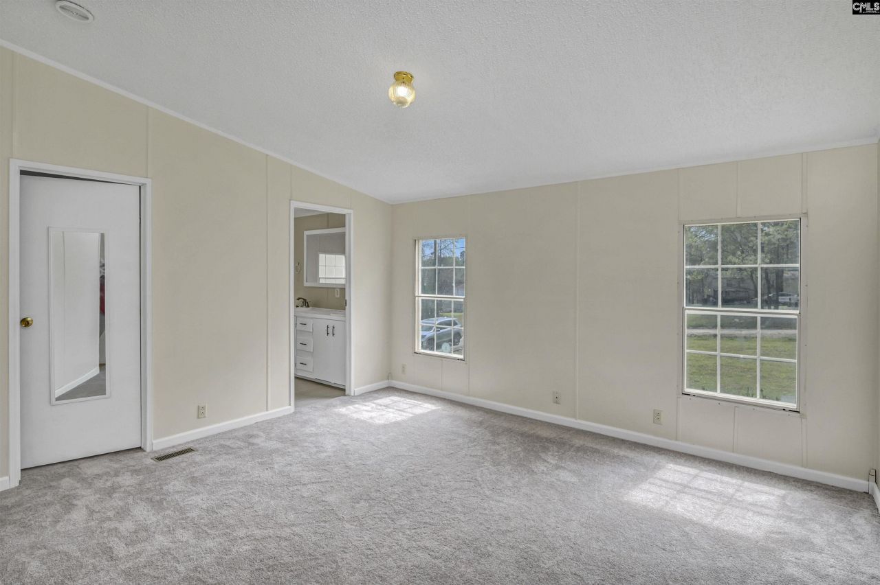 60 Maple Lane Photo 37