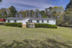 60 Maple Lane photo 4