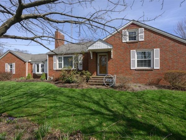 318 Wood Street N, East Canton, OH 44730