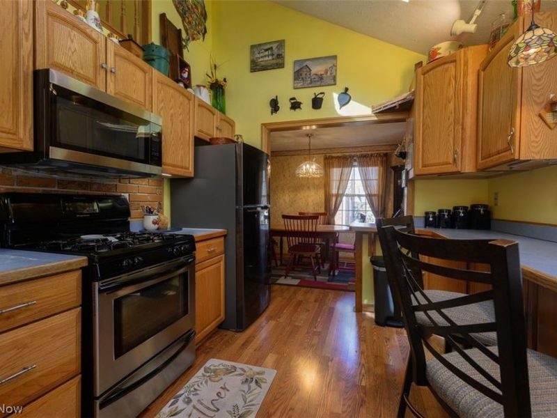 318 Wood Street N, East Canton, OH 44730 Photo 10