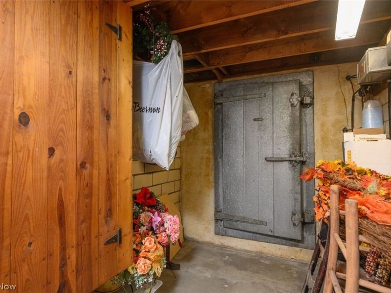 318 Wood Street N, East Canton, OH 44730 Photo 29