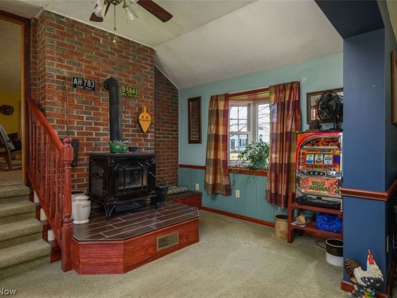 318 Wood Street N, East Canton, OH 44730 Photo 3