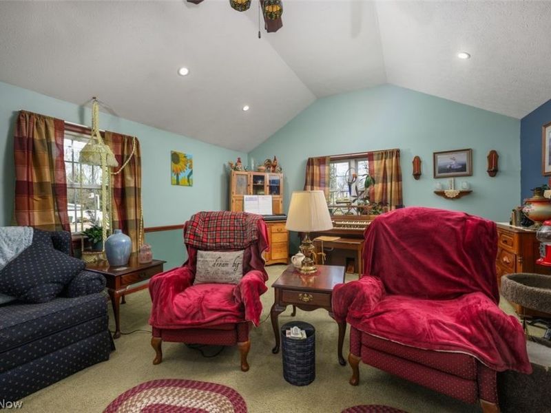 318 Wood Street N, East Canton, OH 44730 Photo 5