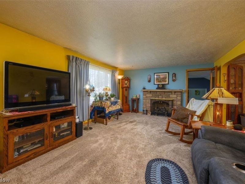 318 Wood Street N, East Canton, OH 44730 Photo 7