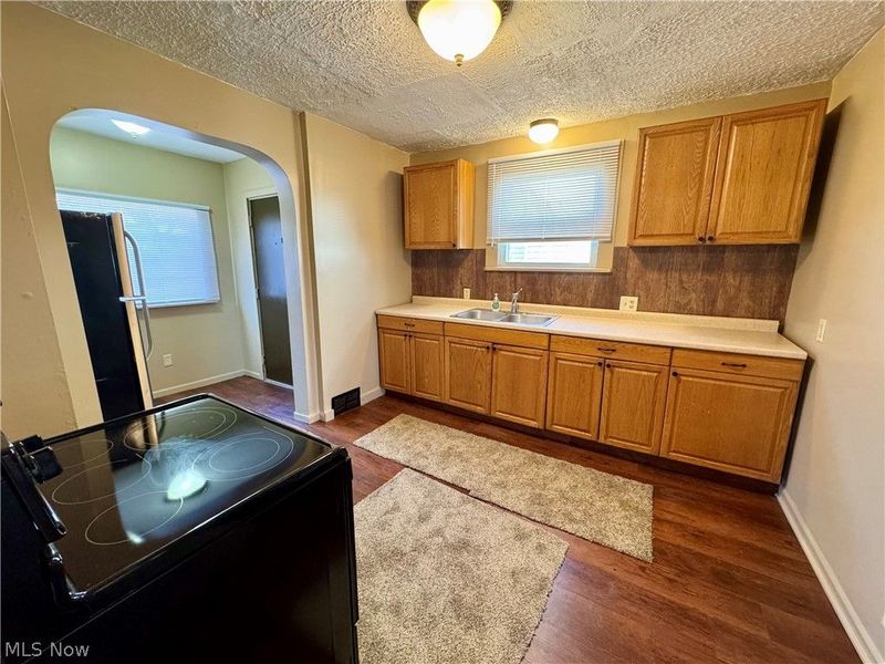 909 Clarendon Avenue SW, Canton, OH 44710 Photo 12