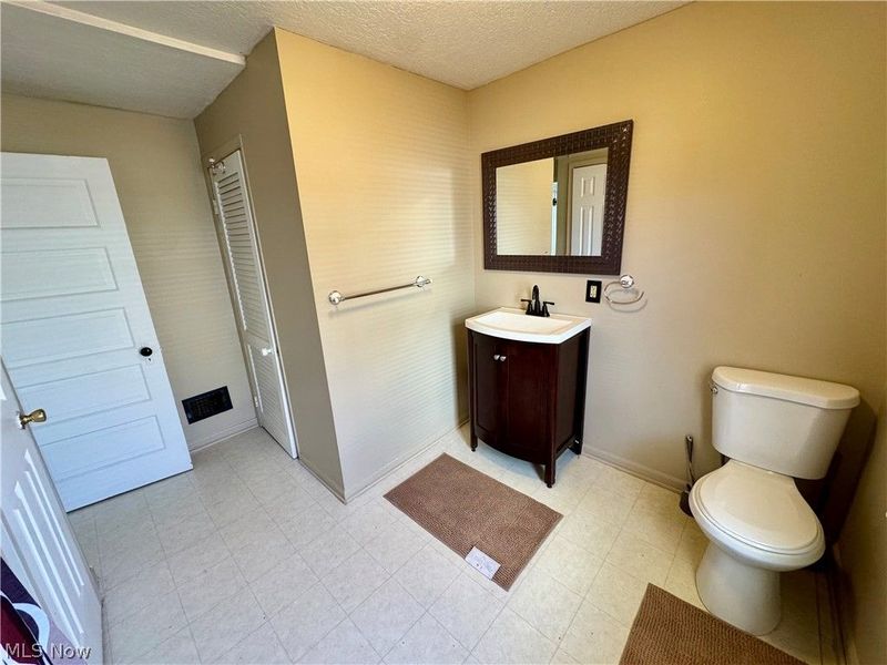 909 Clarendon Avenue SW, Canton, OH 44710 Photo 21