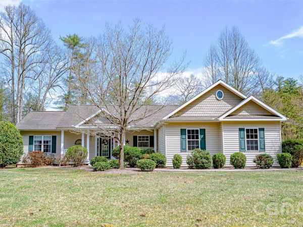 102 Fish Hawk Drive , Hendersonville, NC 28739
