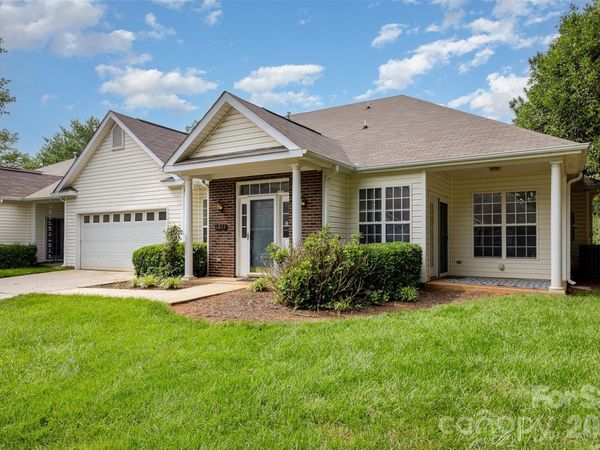 6204 Half Dome Drive, Charlotte, NC 28269