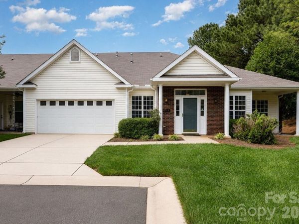 6204 Half Dome Drive, Charlotte, NC 28269