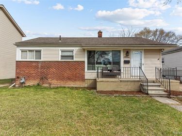 28466 Balmoral Street, Garden City, MI 48135