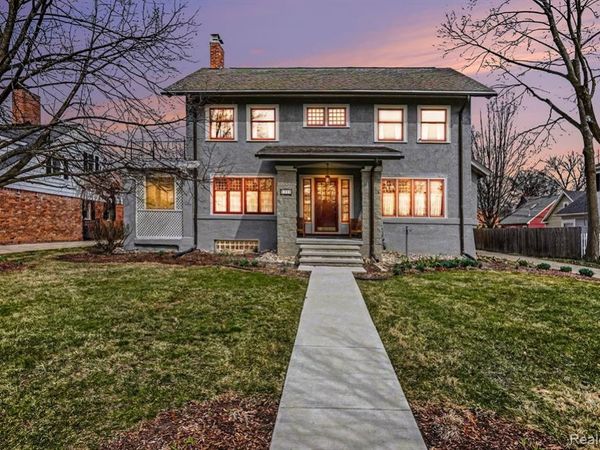 1235 Yorkshire Road, Birmingham, MI 48009