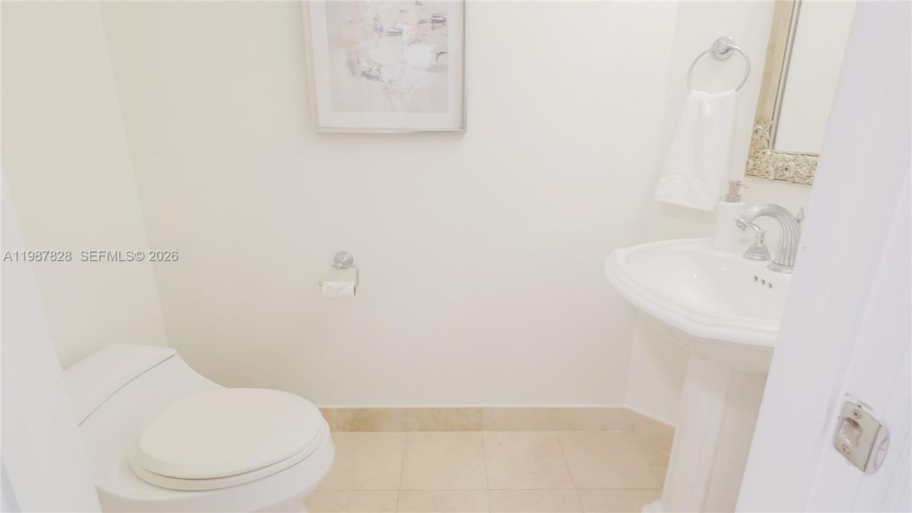 2100 N Ocean Blvd, Unit 20D, Fort Lauderdale, FL 33305 Photo