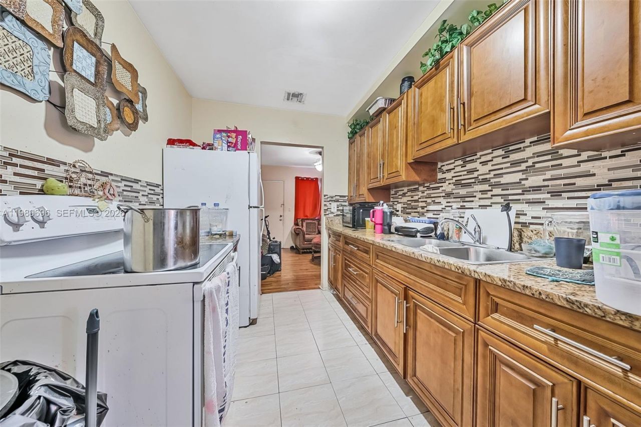 6701 NW 5th Ave , Miami, FL 33150 Photo