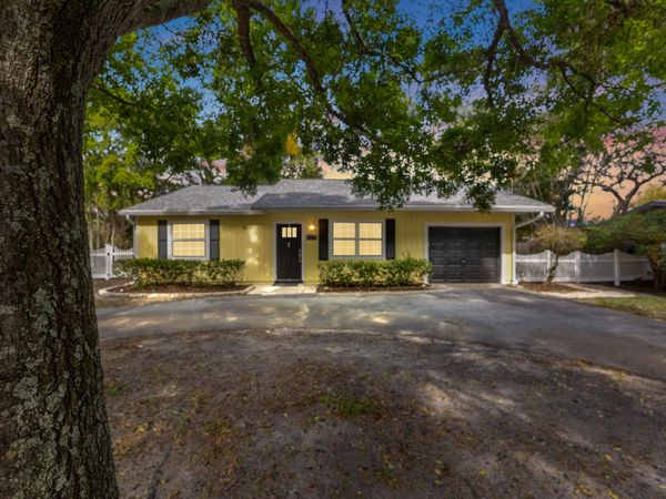 227 W Riverside Drive, Jupiter, FL 33469