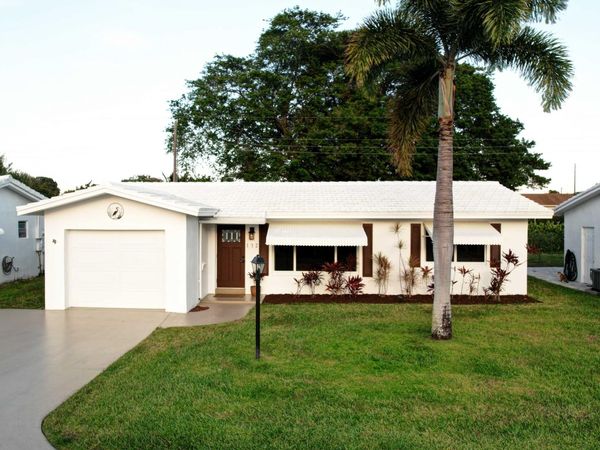132 NW 10th Court, Boynton Beach, FL 33426