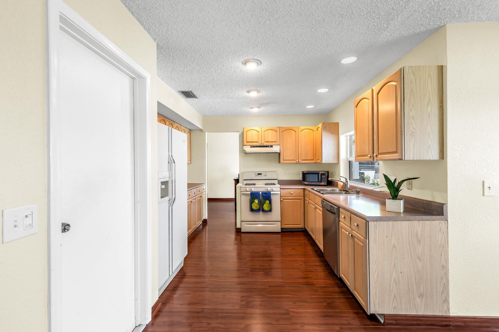 11951 NW 35th Street, Sunrise, FL 33323 Photo