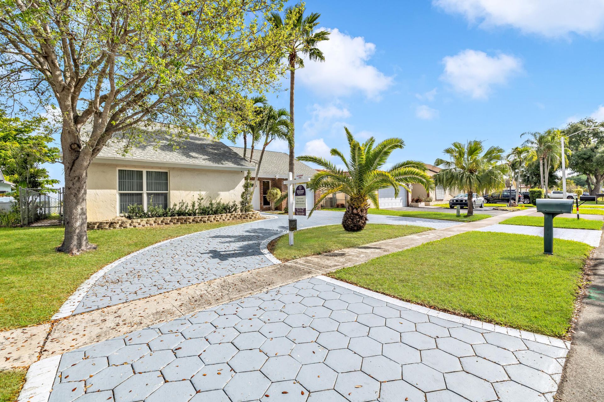 11951 NW 35th Street, Sunrise, FL 33323 Photo