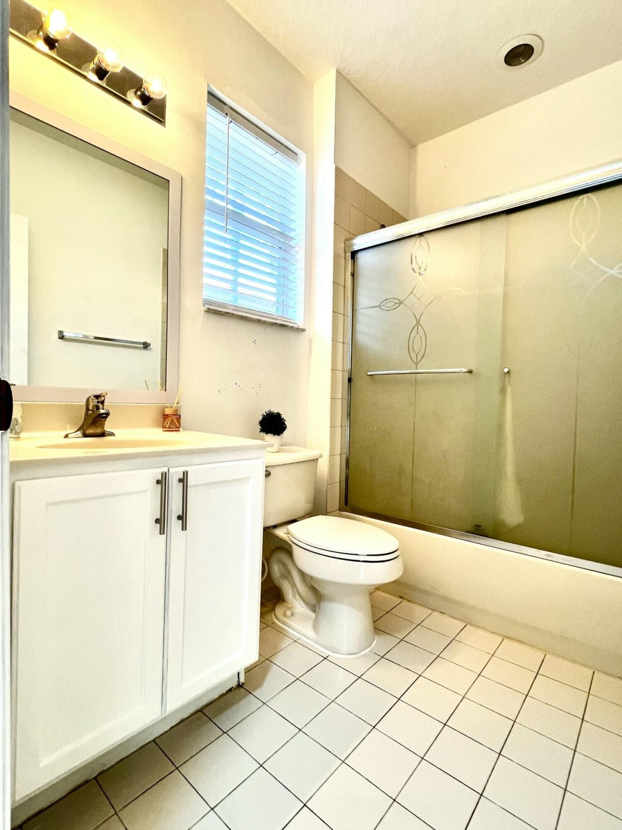 2900 Carvelle Drive, Riviera Beach, FL 33404 Photo