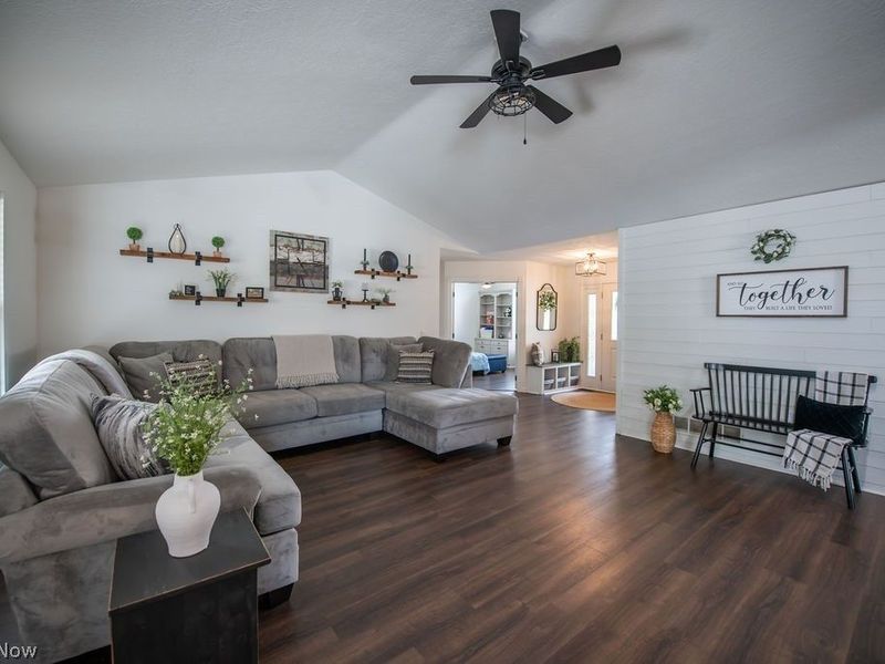 316 Creekside Road SE, New Philadelphia, OH 44663 Photo 11