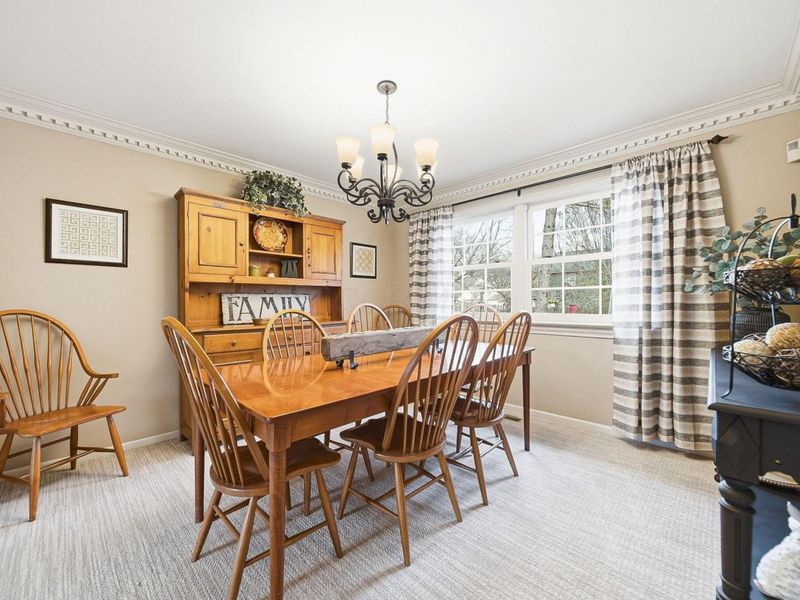 2682 Lane Road, Columbus, OH 43220 Photo 8