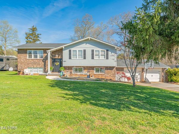 7301 Dunsten Drive, Knoxville, TN 37931