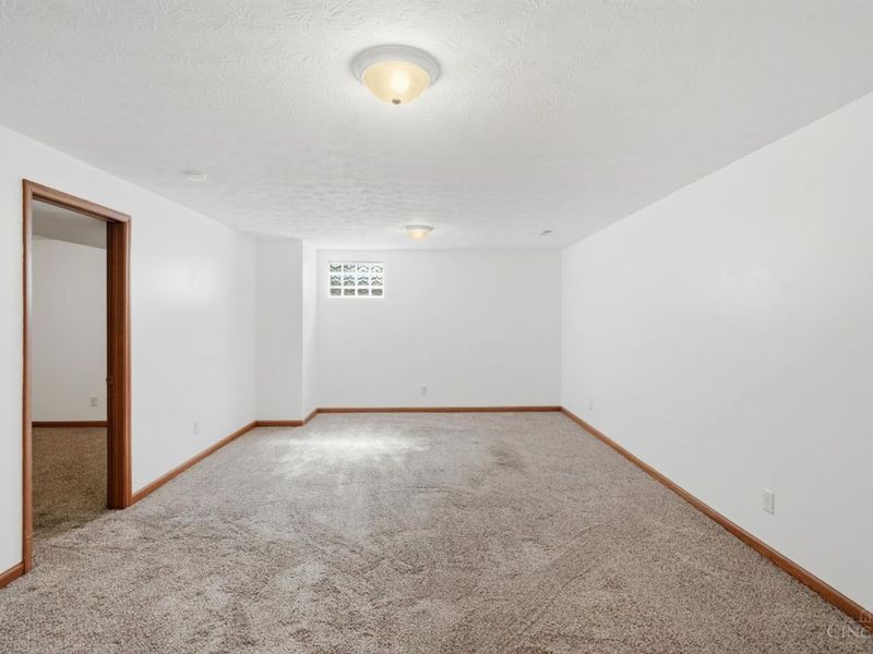 4753 Caprice Drive, Middletown, OH 45044 Photo 21