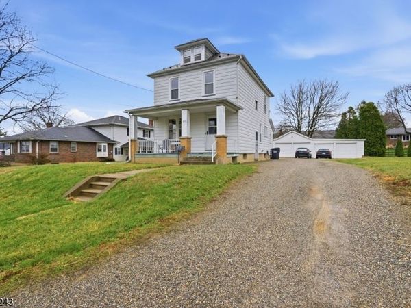 205 Pershing Ave, Pohatcong, NJ 08865