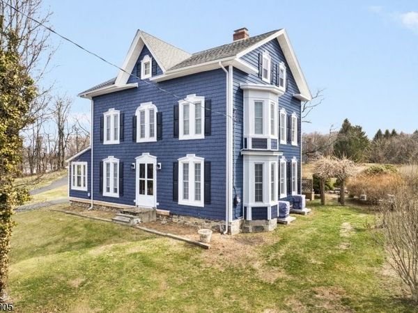 23 Knowlton Rd, Knowlton, NJ 07832