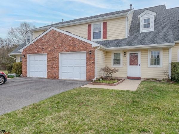 262 Abbey Dr, Franklin, NJ 08873