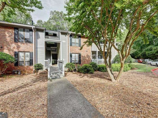 529 Warm Springs Circle, Roswell, GA 30075