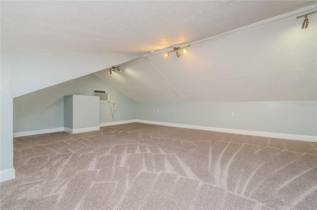 2401 2nd Avenue N, Saint Petersburg, FL 33713 Photo